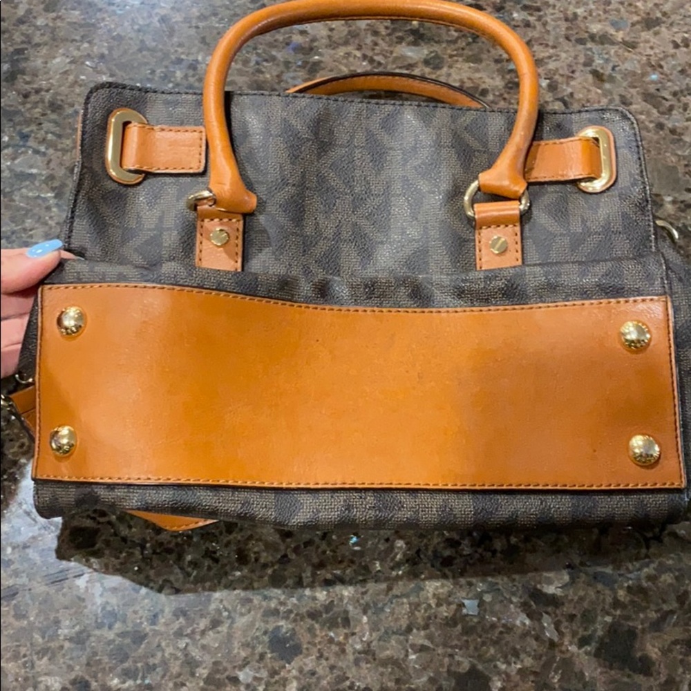 Michael Kors Hamilton Tote - Picture 7 of 9